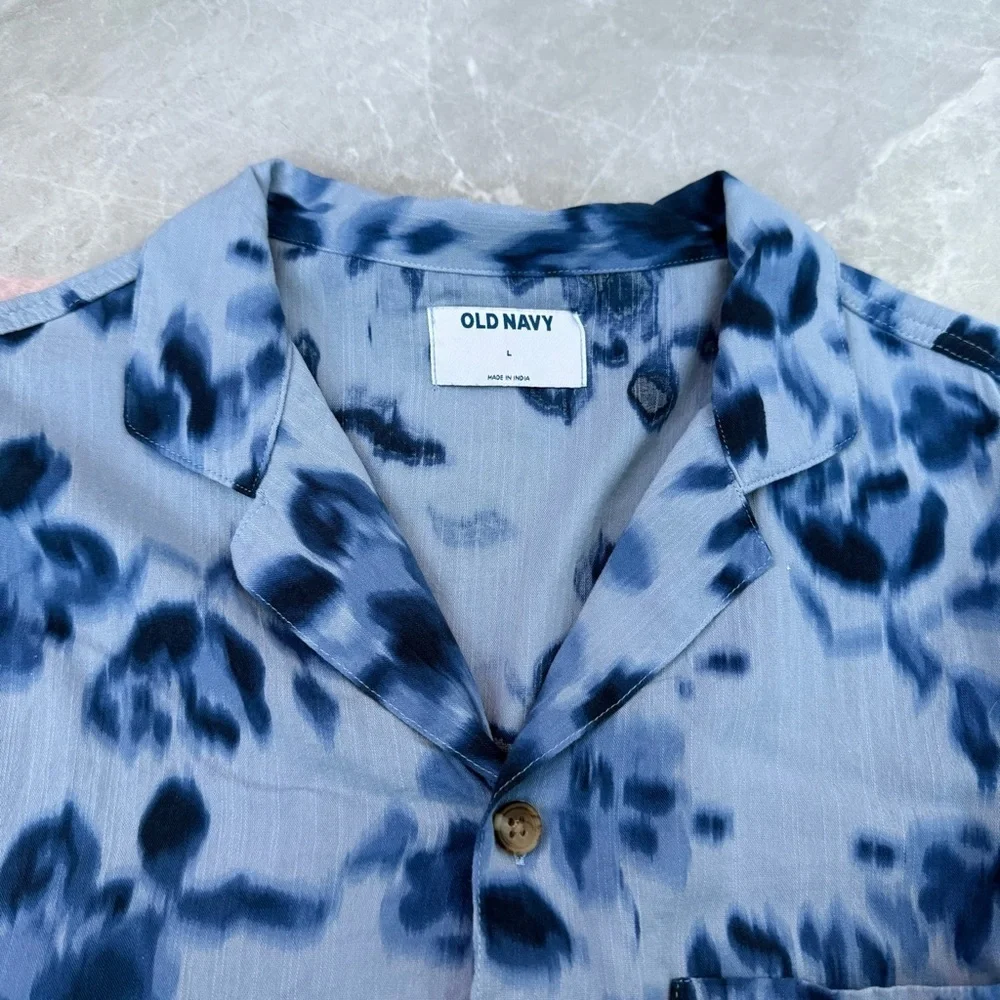 Men’s Old Navy Camp Button Down Floral Short Sleeve Pocket Shirt Large - Picture 7 of 16
